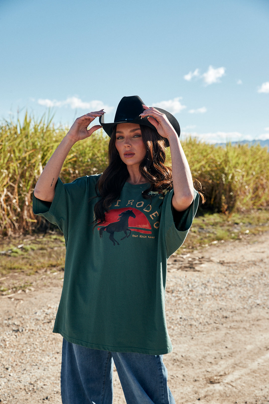 Sabbi - The Very Oversized I Love Country Music Tee (L)