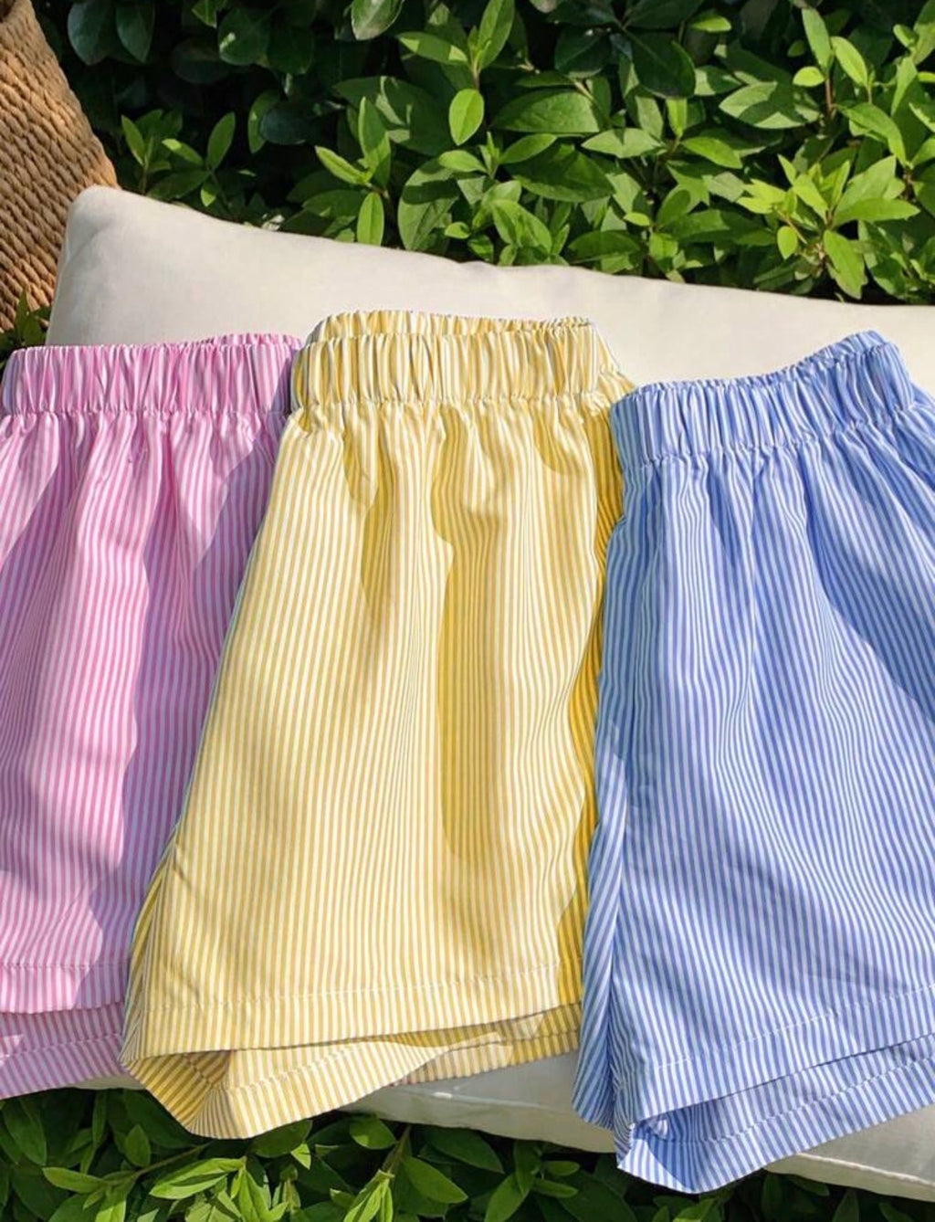 Shein - Woven Striped Shorts (M)