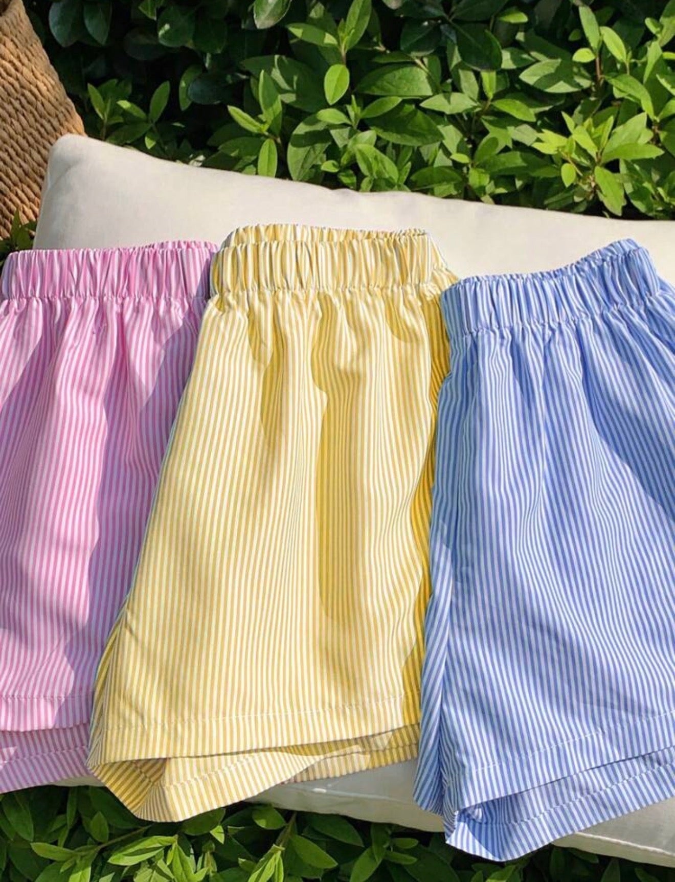 Shein - Woven Striped Shorts (M)