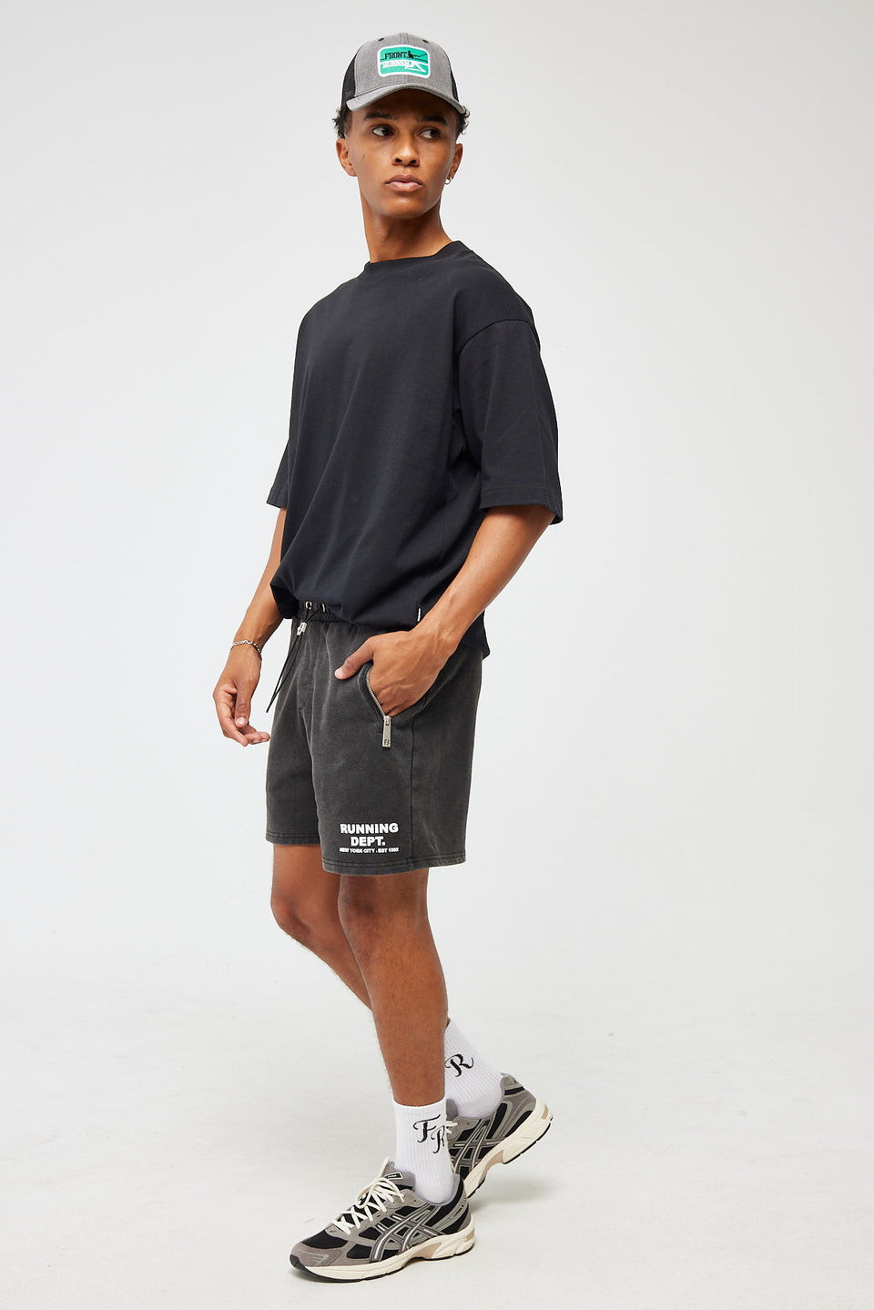 Front Runner - Running Dept. Short (L)
