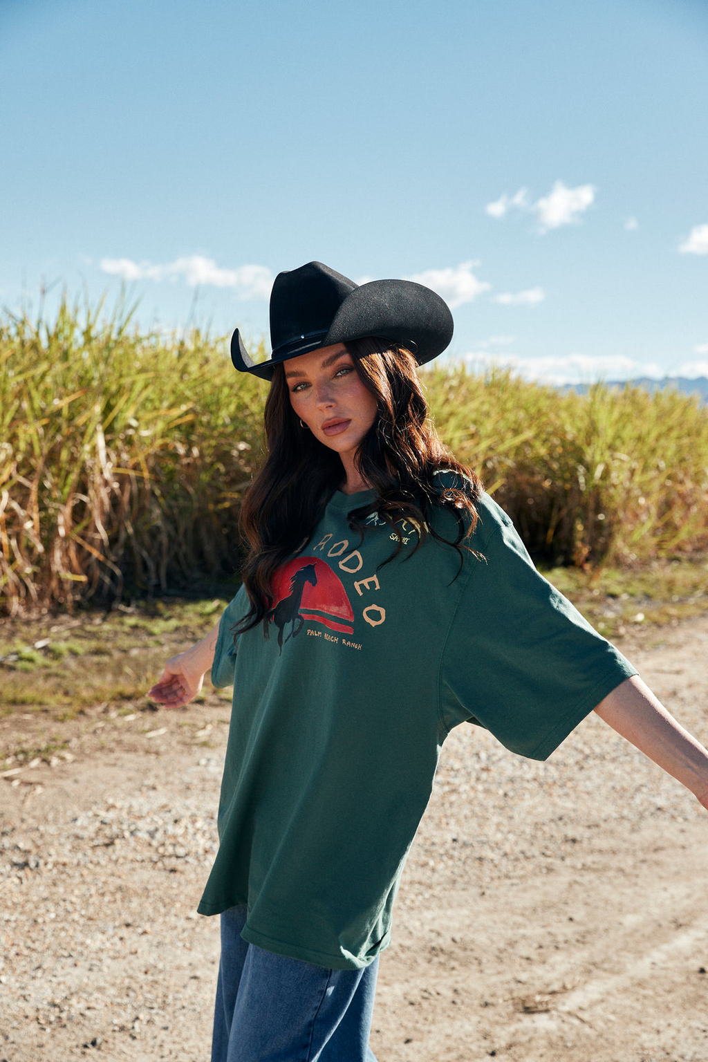 Sabbi - The Very Oversized I Love Country Music Tee (L)