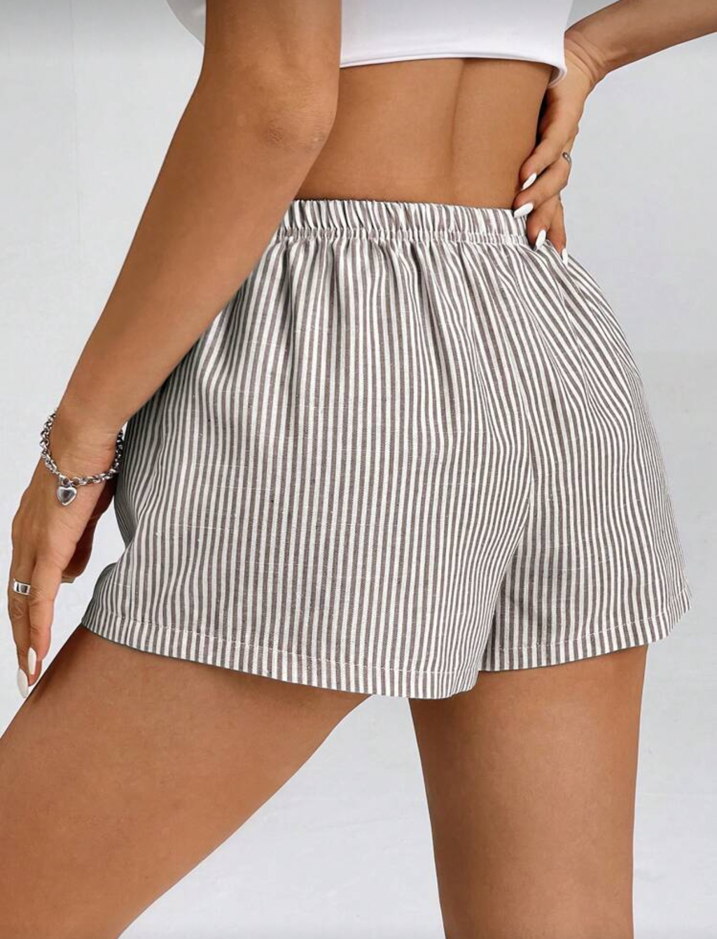 Shein - Striped Low-Rise Shorts (M)