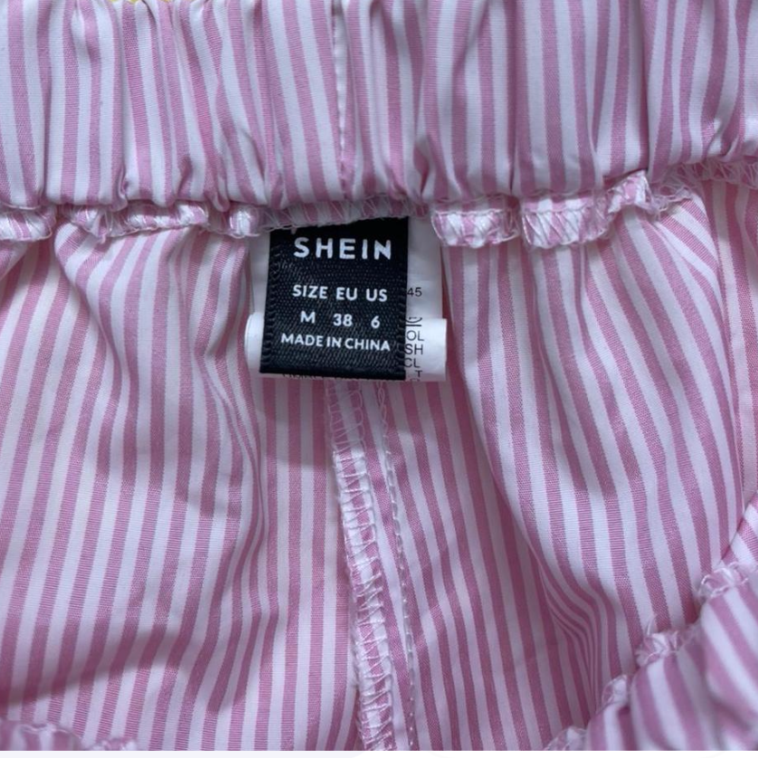 Shein - Woven Striped Shorts (M)