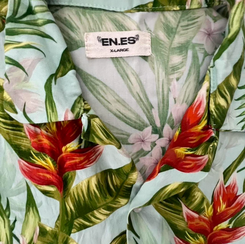 EN.ES - Havana Oversized Hawaiian Floral Button Up Tee (XL)
