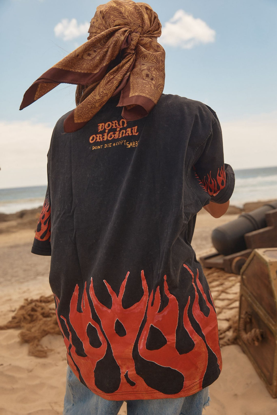 Sabbi - The Very Oversized Flaming Cowboy Tee (XS)