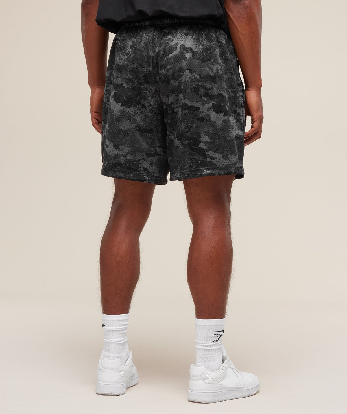 Gymshark - Lifting Mesh 7” Shorts (L)